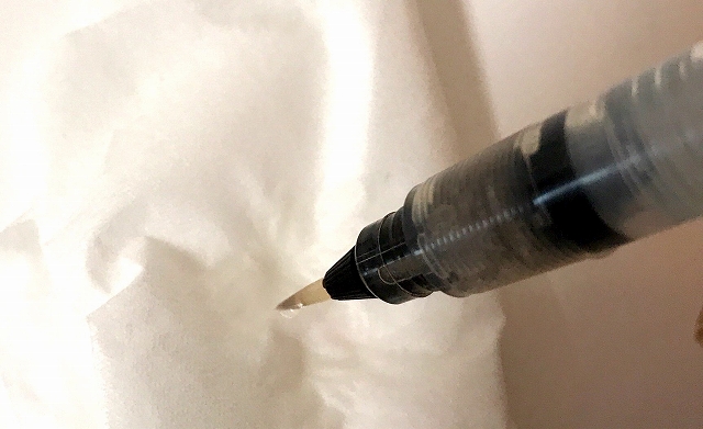水彩色鉛筆　塗り方　水筆